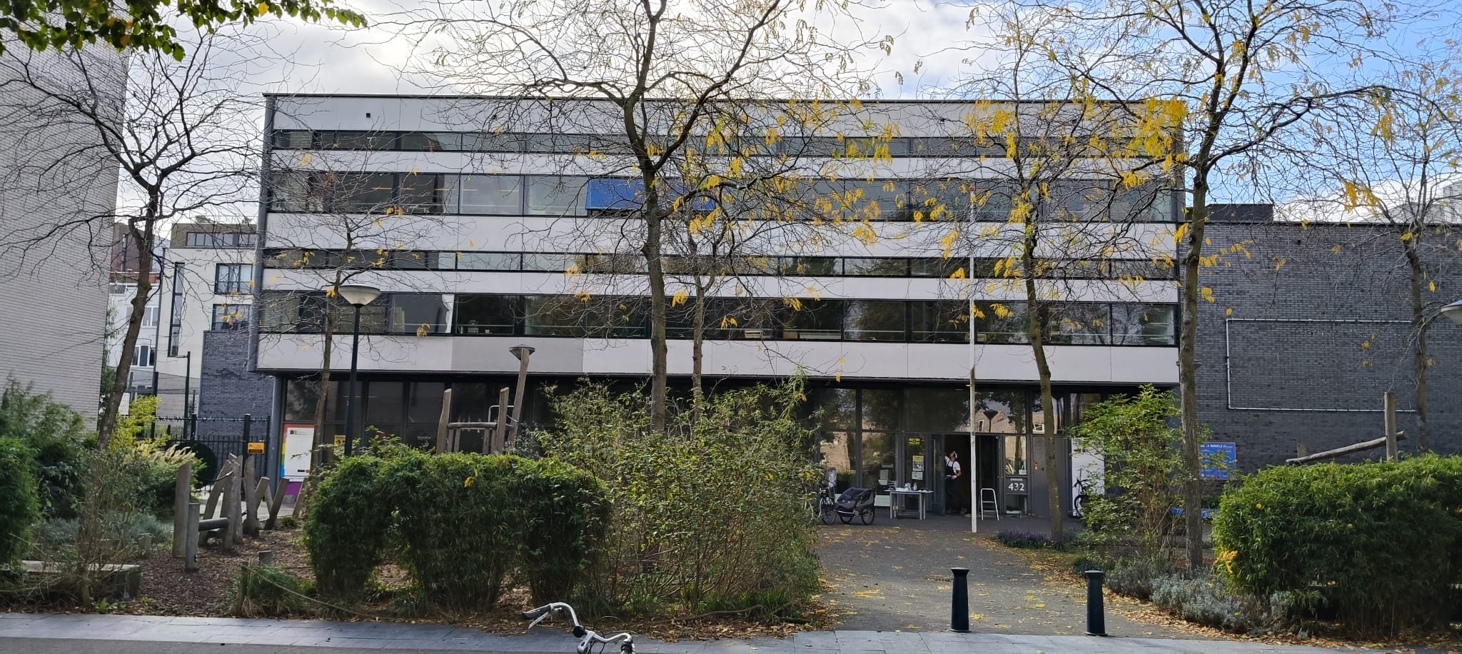 Lola Lokaal — Erich Salomonstraat 432